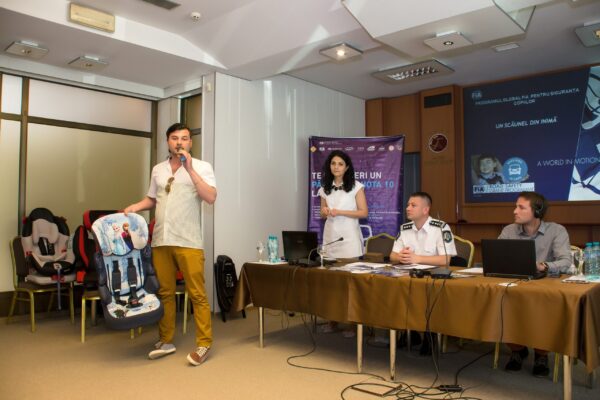 9-car-seat-by-eug-cojocaru